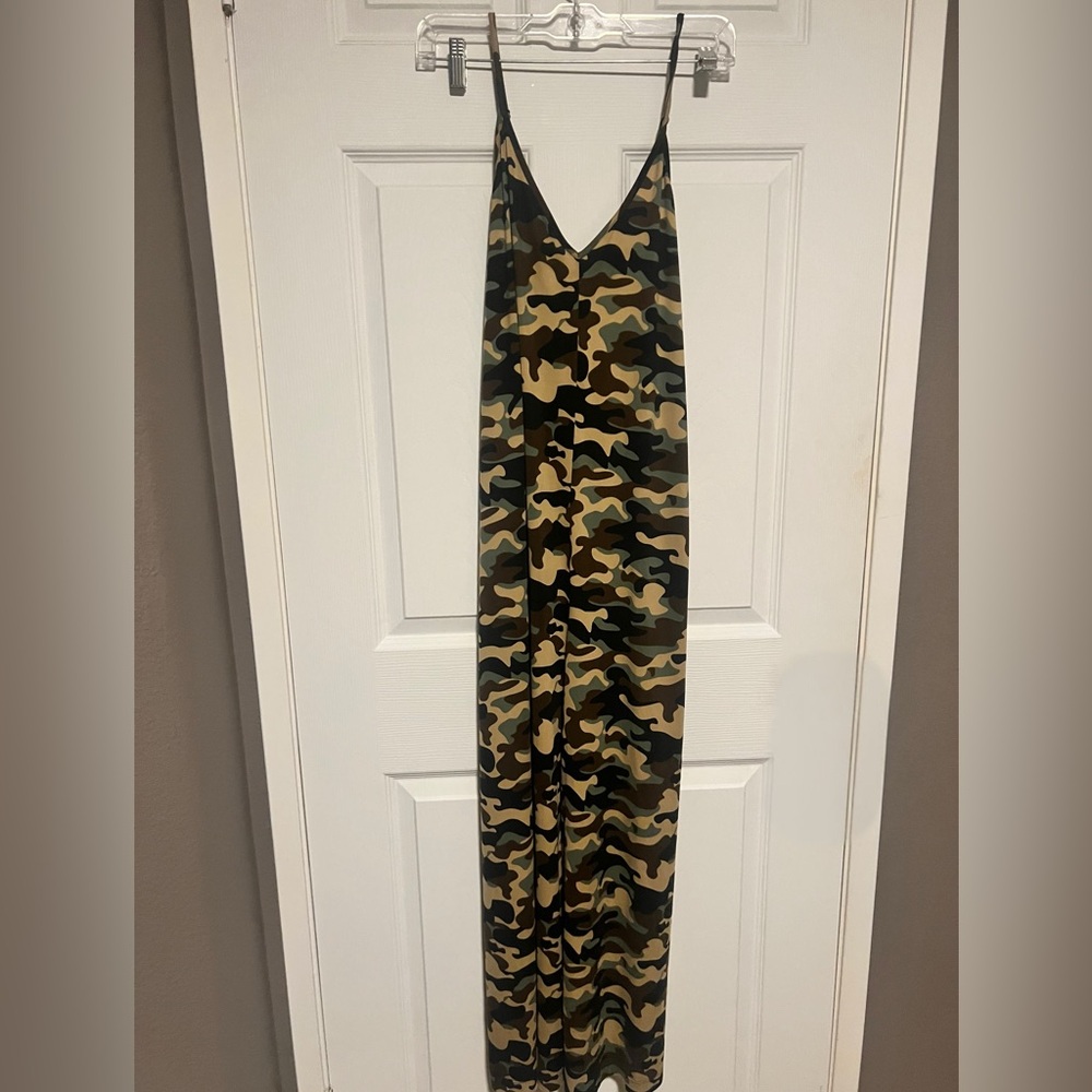 Camo Women's Camouflage Wide-Leg Romper With Pockets. Sm - Picture 4 of 5